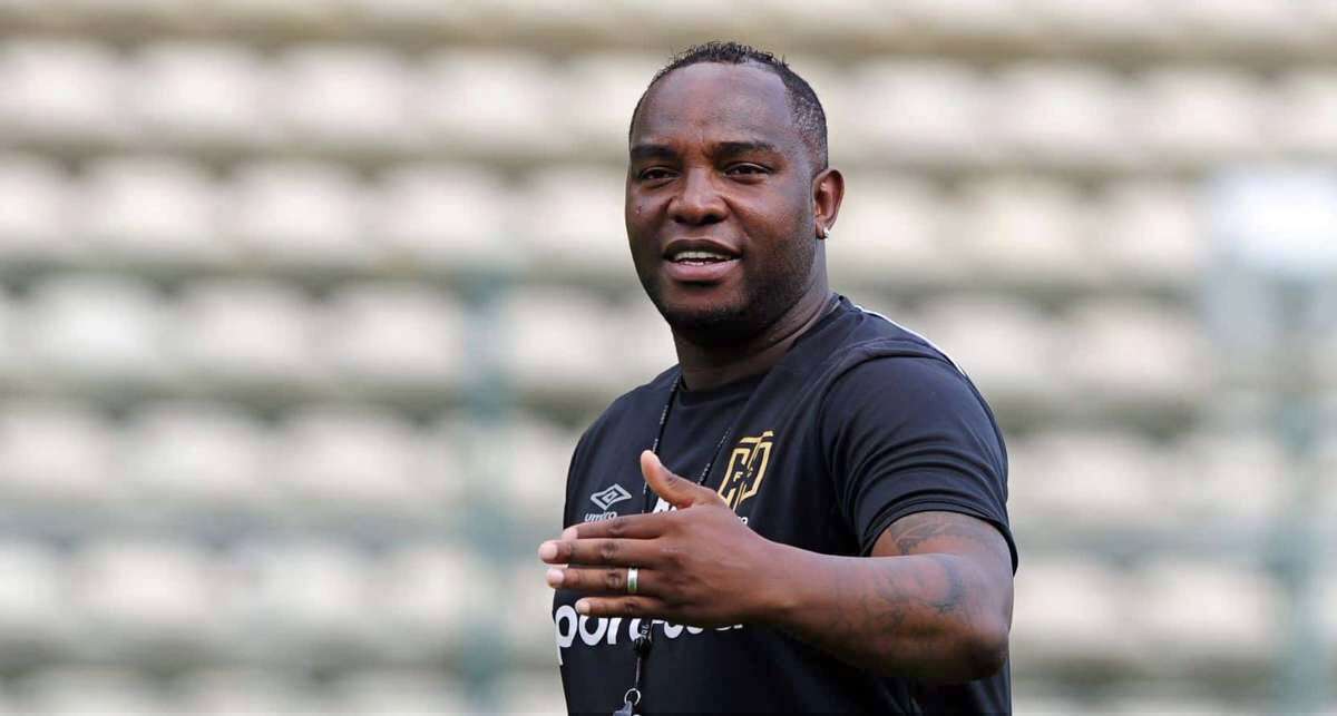 Benni McCathry moves to Manchester United